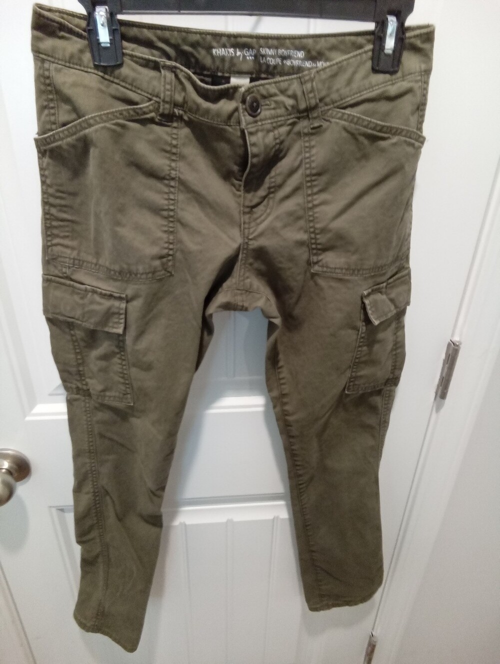 Khaki's by GAP size 2 (Waist Measure 15") Skinny Boyfriend Green Cargo Pants
